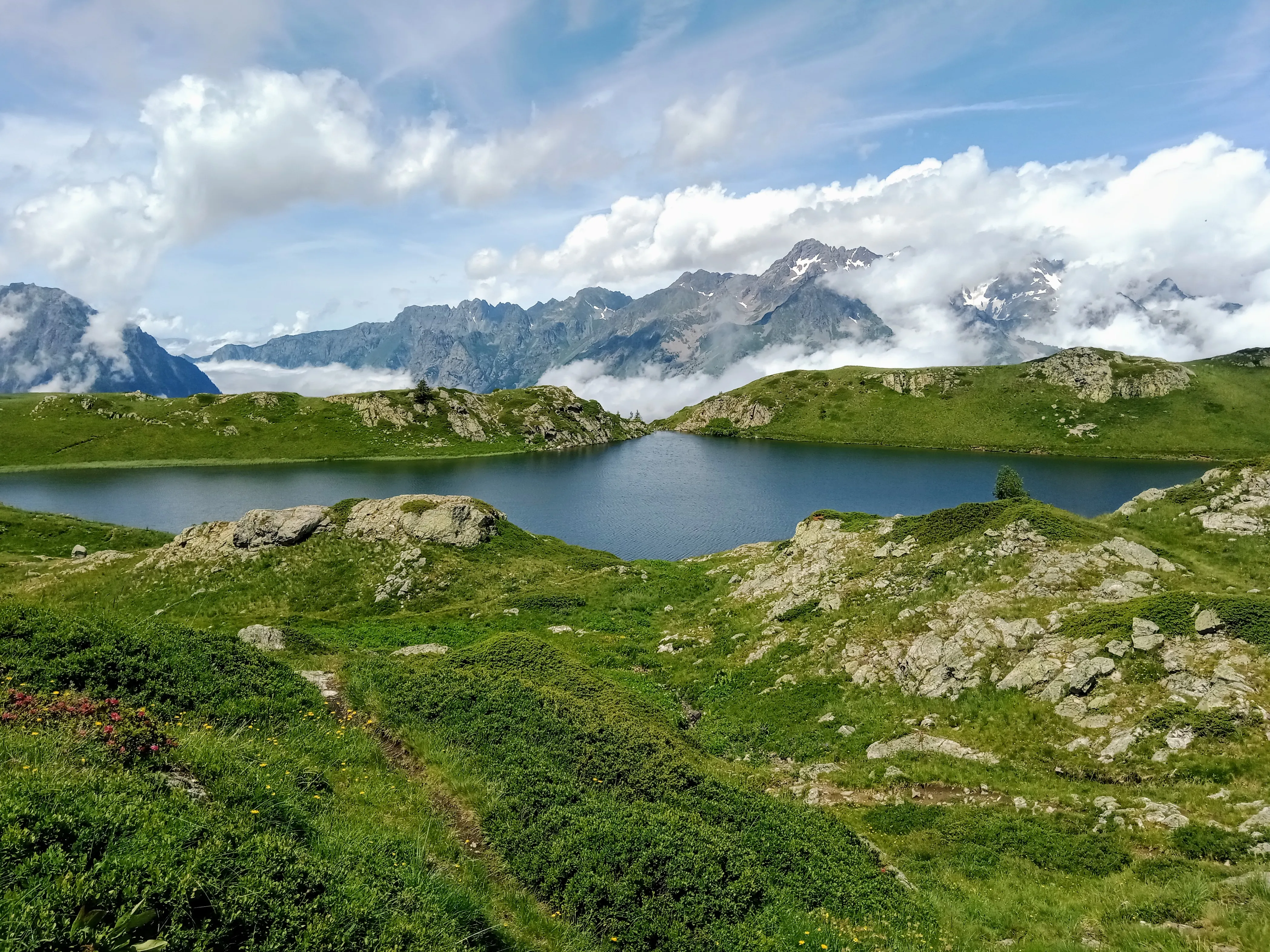 Lac d'altitude près du Lac Besson