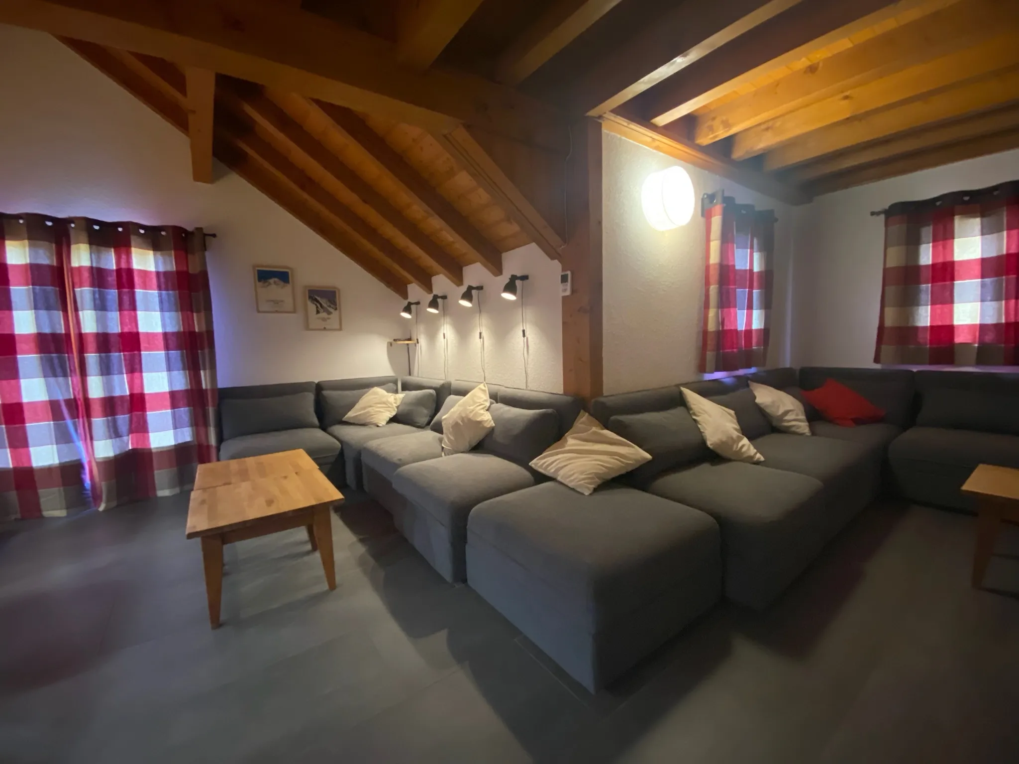 Christmas in a mountain chalet for 16