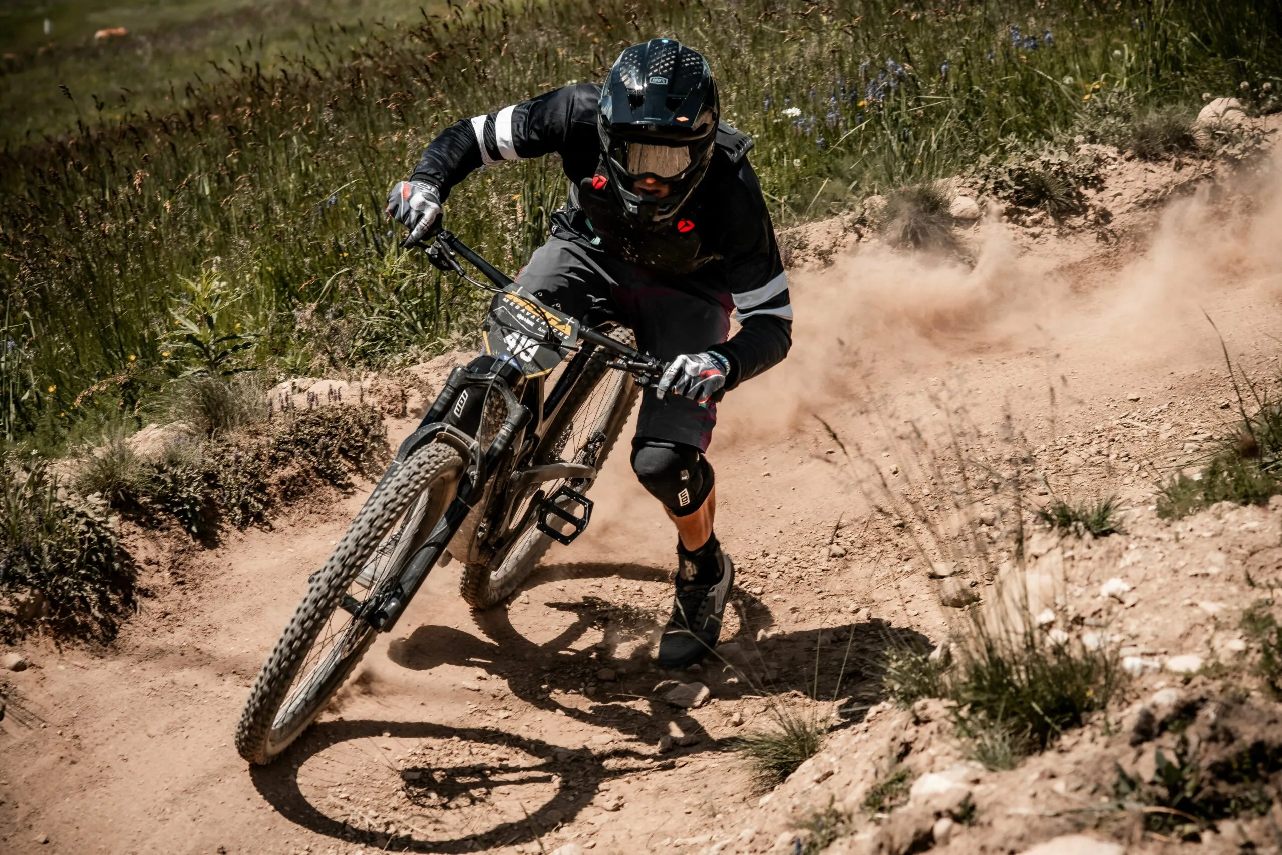 La Mégavalanche : la descente VTT la plus folle des Alpes